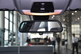 2013款华晨宝马316i运动设计套装