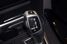 2013款华晨宝马316i运动设计套装