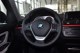 2013款华晨宝马316i运动设计套装