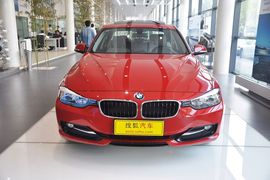 2013款华晨宝马316i运动设计套装
