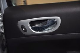 2013款标致307两厢1.6L手动舒适版