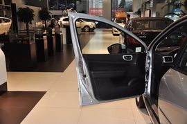 2013款标致307两厢1.6L手动舒适版