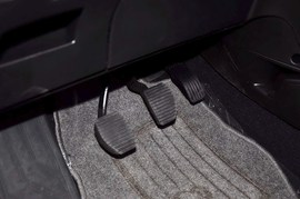 2013款标致307两厢1.6L手动舒适版