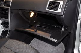 2013款标致307两厢1.6L手动舒适版