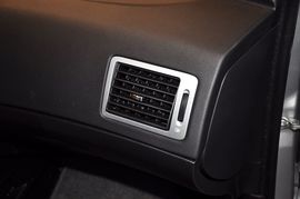 2013款标致307两厢1.6L手动舒适版