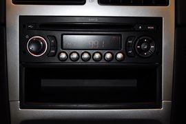 2013款标致307两厢1.6L手动舒适版