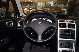 2013款标致307两厢1.6L手动舒适版