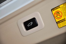 2012款丰田埃尔法3.5L豪华版