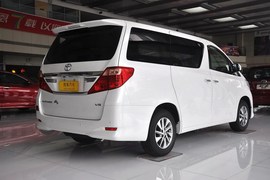 2012款丰田埃尔法3.5L豪华版