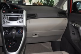 2014款丰田逸致180E自动精英版