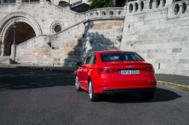 海外试驾2015款奥迪A3三厢