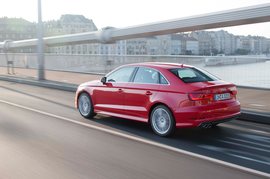 海外试驾2015款奥迪A3三厢