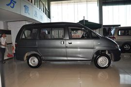 2013款东风风行菱智1.5L