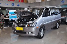 2013款东风风行菱智1.6L