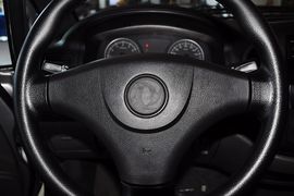 2013款东风风行菱智1.6L