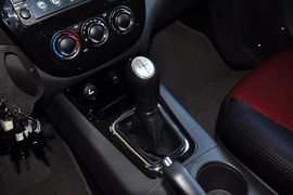 2014款东风风行景逸LV