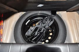 2013款江淮悦悦1.0L手动豪华型