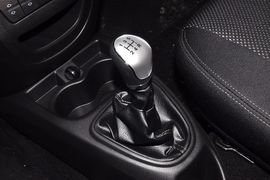 2013款江淮悦悦1.0L手动豪华型