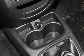 2013款江淮悦悦1.0L手动豪华型