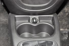 2013款江淮悦悦1.0L手动豪华型