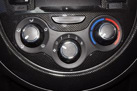 2013款江淮悦悦1.0L手动豪华型