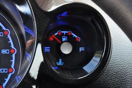 2013款江淮悦悦1.0L手动豪华型