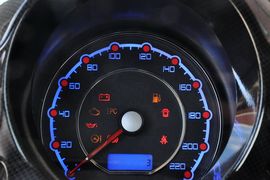 2013款江淮悦悦1.0L手动豪华型