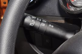 2013款江淮悦悦1.0L手动豪华型