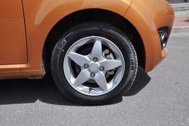 2013款江淮悦悦1.0L手动豪华型