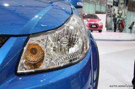 铃木天语SX4两厢09上海车展实拍