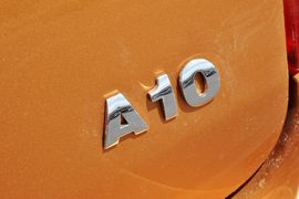 2013款江淮悦悦1.0L手动豪华型