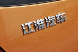 2013款江淮悦悦1.0L手动豪华型