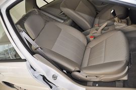2014款东南V3菱悦1.5L手动亲民版