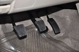 2014款东南V3菱悦1.5L手动亲民版