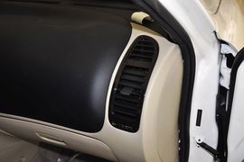 2014款东南V3菱悦1.5L手动亲民版