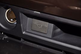 2014款东南V3菱悦1.5L手动亲民版