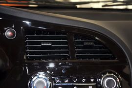 2014款东南V3菱悦1.5L手动亲民版