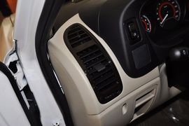2014款东南V3菱悦1.5L手动亲民版