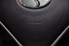 2014款东南V3菱悦1.5L手动亲民版