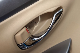 试驾一汽丰田全新威驰