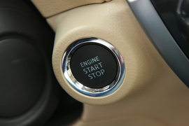 试驾一汽丰田全新威驰