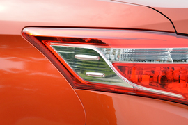 试驾一汽丰田全新威驰