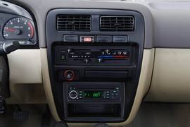 2013款郑州日产锐骐2.2T四驱试驾实拍