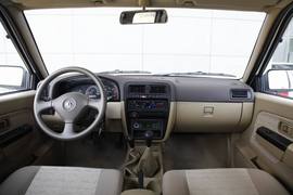 2013款郑州日产锐骐2.2T四驱试驾实拍