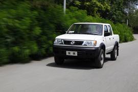 2013款郑州日产锐骐2.2T四驱试驾实拍