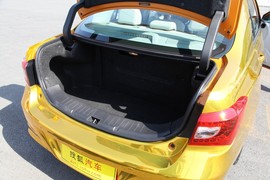 比亚迪秦高清实拍