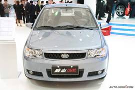 天津一汽威志三厢