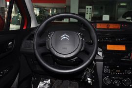 2013款雪铁龙世嘉两厢1.6L手动乐尚型