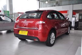 2013款雪铁龙世嘉两厢1.6L手动乐尚型