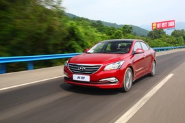 北京现代名图1.8L试驾